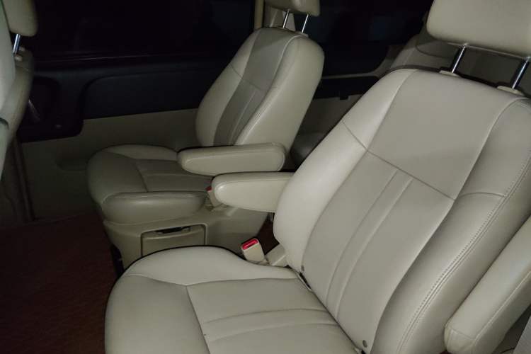 Used Buick GL8 2014 2.4L Executive Edition