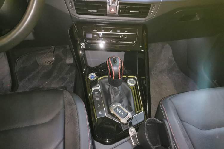 Used Volkswagen Tayron 2020 330TSI Two-Wheel Drive Luxury Smart Connectivity Version