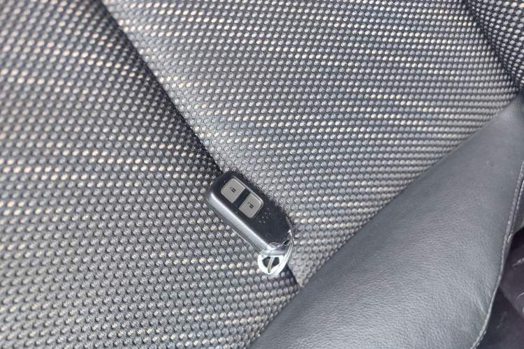 Used Honda XR-V 2017 1.8L EXi CVT Comfort Version
