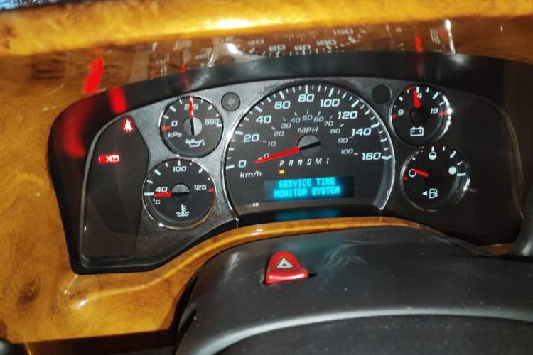 Used GMC SAVANA 2011 6.0L Business Star 10 Seats
