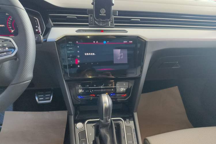 Used Volkswagen Magotan 2025 Revised Version Zhongxiang Edition 330TSI DSG Luxury Trim