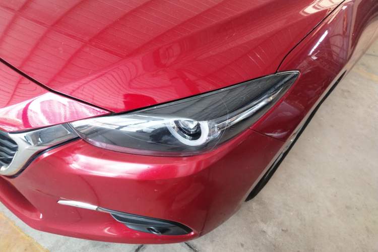 Used Mazda 3 Axela 2017 Sedan 1.5L Automatic Luxury Model Emission Standard China V Left Front Headlight