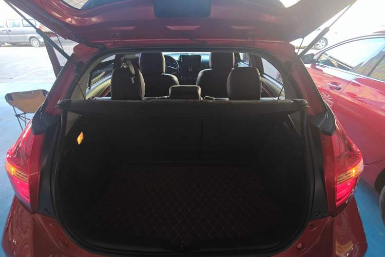 Used Toyota YARiS L Zhi Xuan 2016 Revised 1.5E CVT Charming Edition
