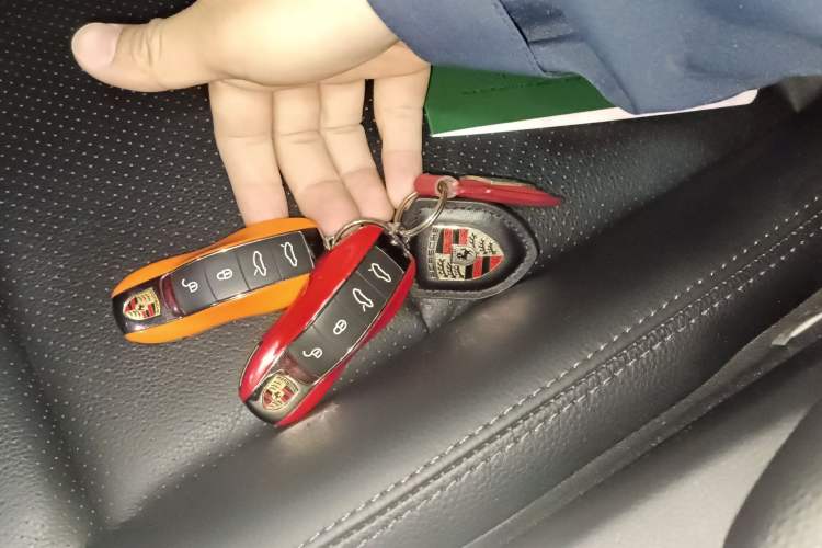 Used Porsche 718 2016 Cayman 2.0T Vehicle Key