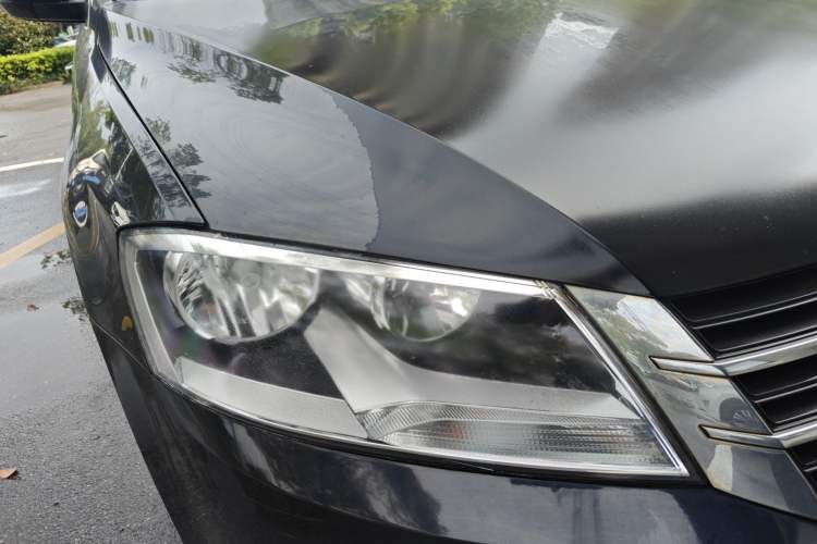 Used Volkswagen Lavida 2013 Revised Classic 1.6L Automatic Fashion Edition Right Front Headlight