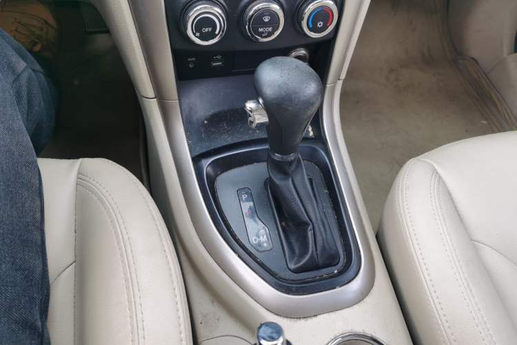 Used Haima S7 2013 2.0L Automatic ZhiShang Version
