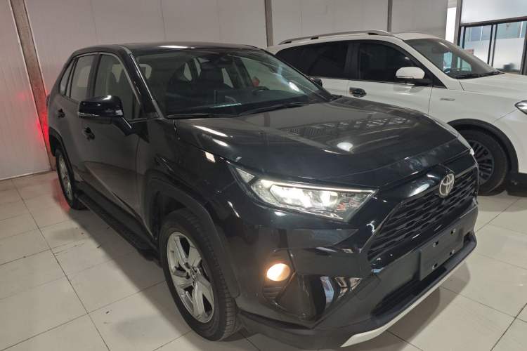 Used Toyota RAV4 2020 2.0L CVT Two-Wheel Drive Fashion PLUS Edition