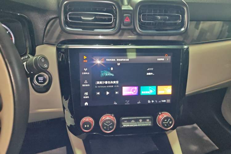 Used Lynk & Co 02 2018 1.5T DCT Two-Wheel Drive Zhaopu Version China V Standard Audio And AC Panel