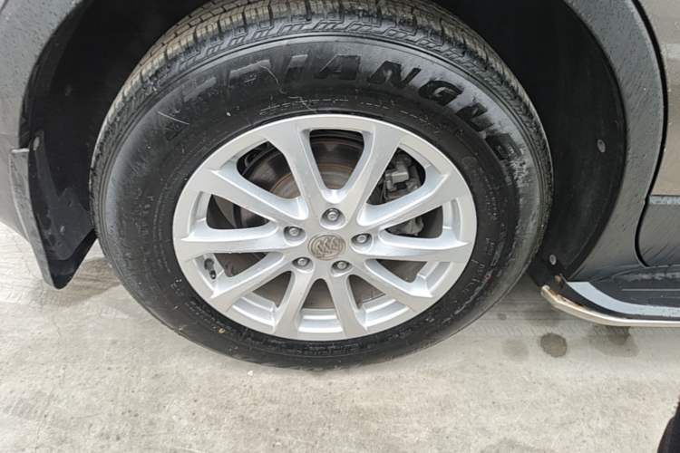 Used Buick Envision 2017 20T Two-Wheel Drive Luxury Model Exterior 5