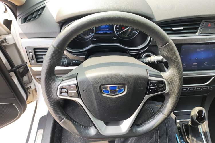 Used Geely Auto Emgrand 2017 Hatchback RS Million Edition 1.5L CVT Upward Version
