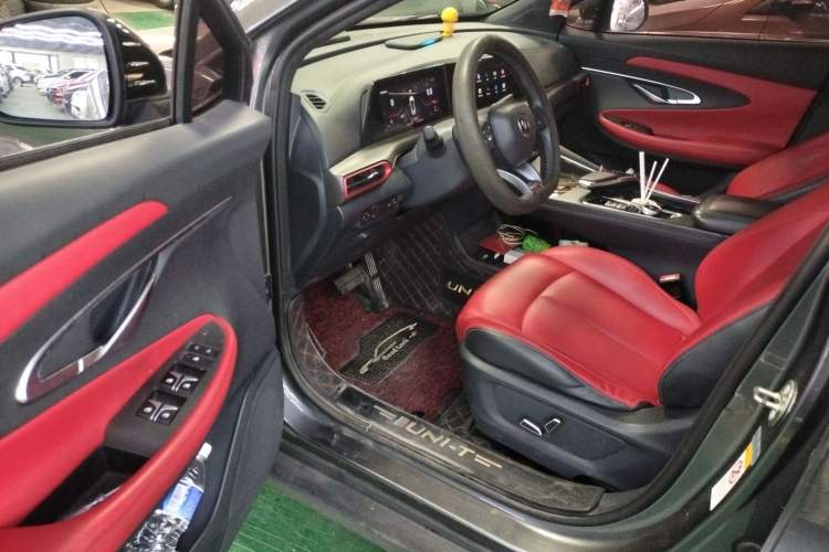 Used CHANGAN UNI-T 2020 1.5T Prestige Version