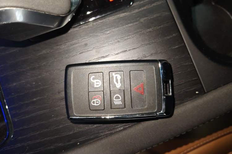 Used Land Rover Discovery Sport 2024 Luxury Custom Edition Vehicle Key