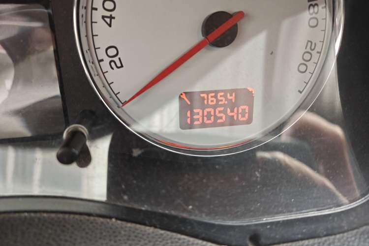 Used Peugeot 307 2010 Sedan 1.6L Manual Comfort Edition Odometer Close Up