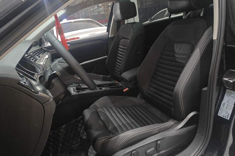 Used Volkswagen Magotan 2020 330TSI DSG Leading Model
