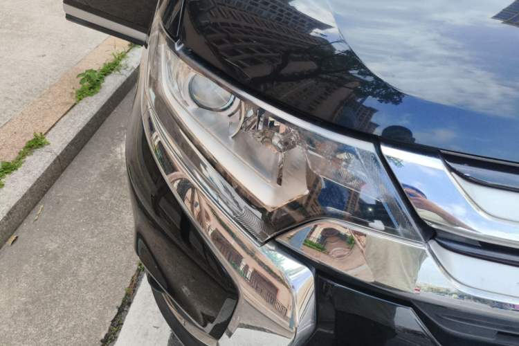 Used Mitsubishi Outlander 2018 2.0L Two-Wheel Drive Glory Edition 5 Seats
