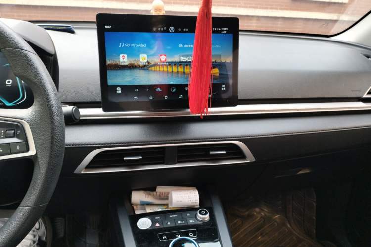 Used BYD e2 2019 Standard Range Model – Smart & Comfortable Version Audio And AC Panel