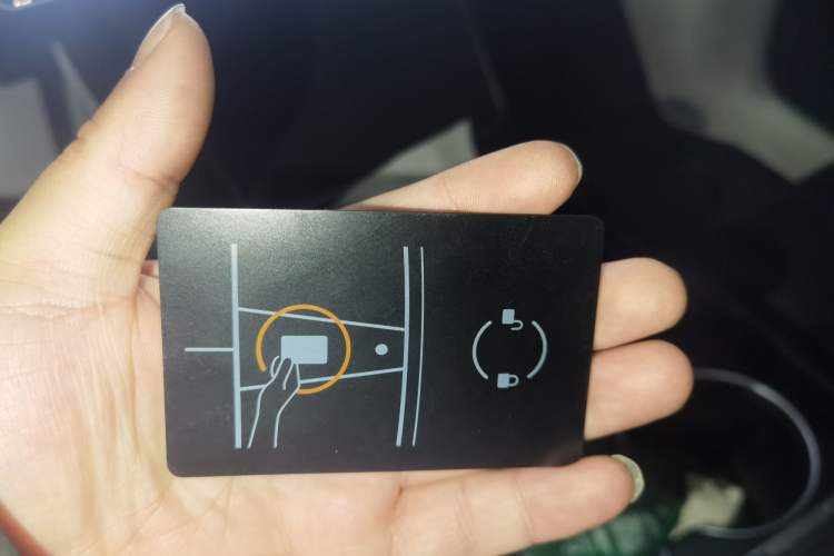 Used Tesla Model Y 2025 Rear-Wheel-Drive Version
