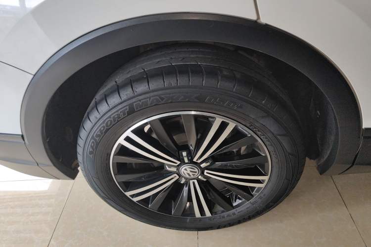 Used Volkswagen Tiguan L 2019 330TSI Automatic Two-Wheel Drive Luxury Edition China VI Standard