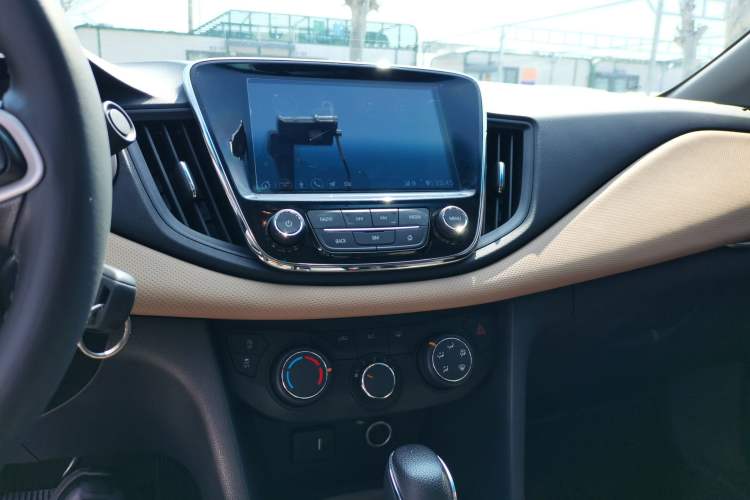 Used Chevrolet Monza 2022 320 Automatic Enjoyment Sunroof Version
