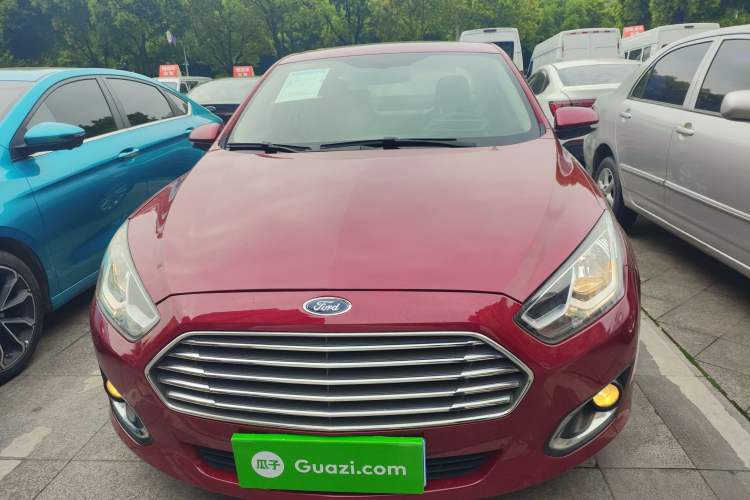 Used Ford Escort 2015 1.5L Manual Fashion Edition