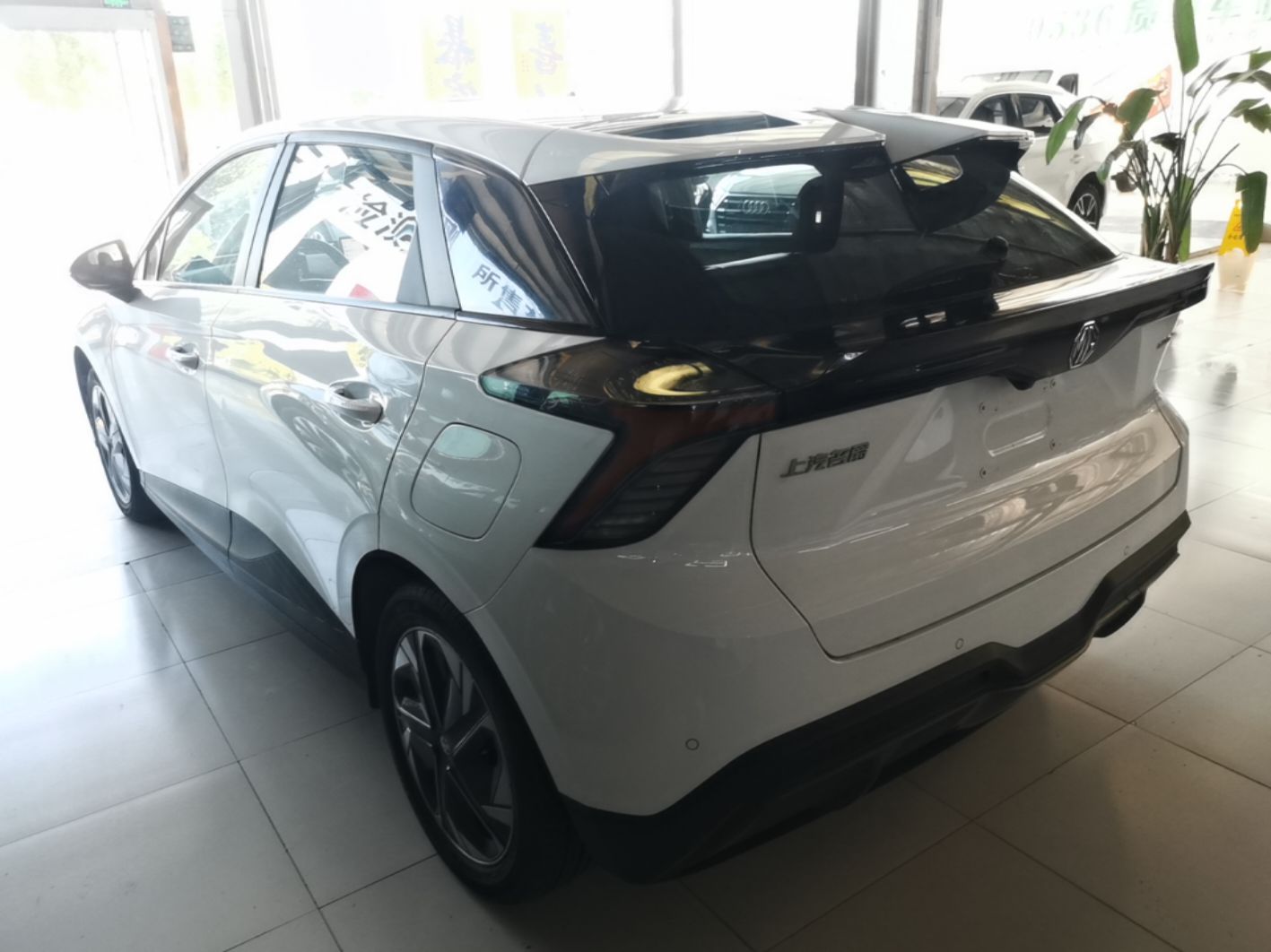 MG 4 EV 2023 415 km Range Sea-Faring Champion Edition — снимка 4