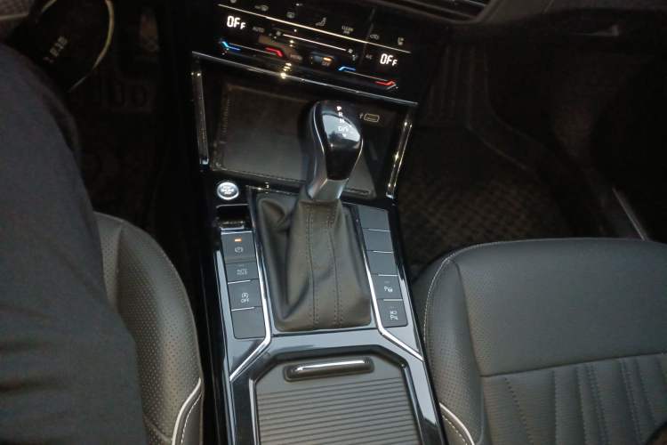 Used Volkswagen Passat 2023 Facelift 330TSI Luxury Edition