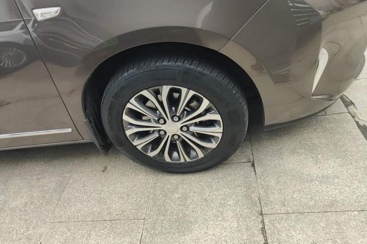 Used Buick GL8 2021 Land Cruiser Executive Class 652T Luxury Model