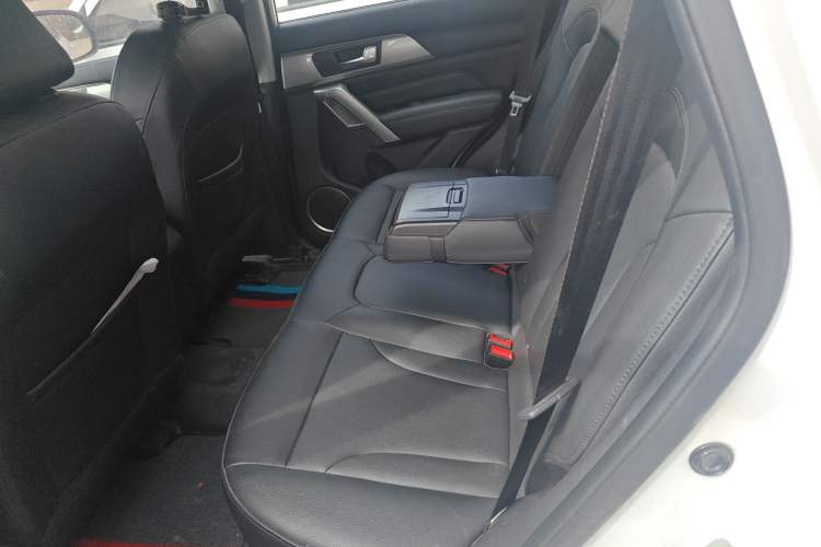 Used Haval H2 2016 Red-Label 1.5T Manual Two-Wheel Drive Luxury Model