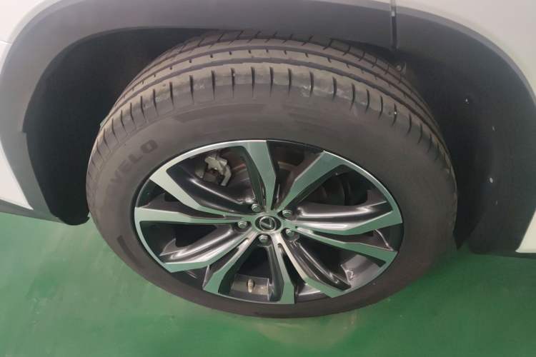 Used Lexus RX 2020 Facelifted 300 4x4 Elegant Edition Right Rear Wheel Hub