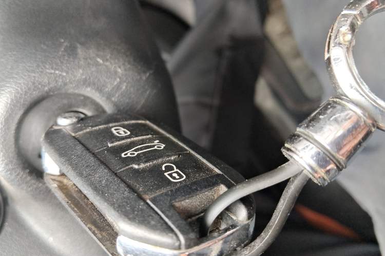 Used Peugeot 508 2015 2.0L Automatic Zhiyi Edition Vehicle Key