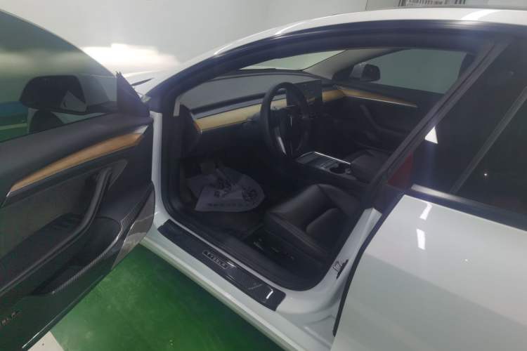 Used Tesla Model 3 2022 Rear-Wheel-Drive Version
