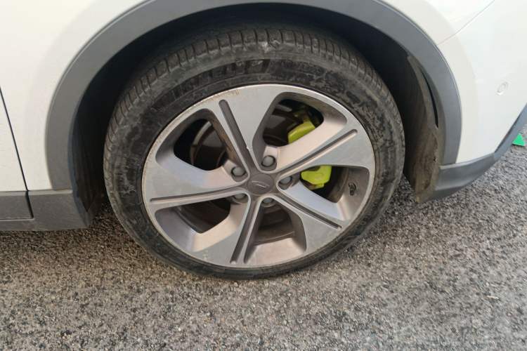 Used Geometry C 2021 C550 Cube Edition Right Front Wheel Hub