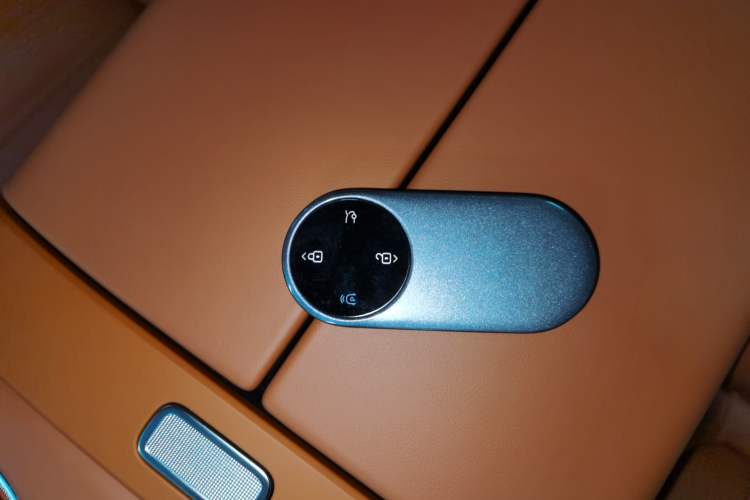 Used Hima AITO M7 2026 Model Range-Extending Max All-Wheel Drive 5-Seater Version
