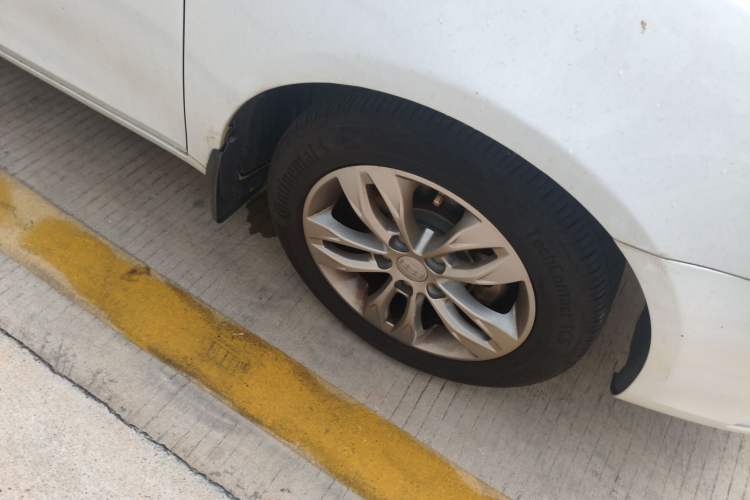 Used Geely Auto Emgrand 2016 Sedan 1.5L CVT Upward Version
