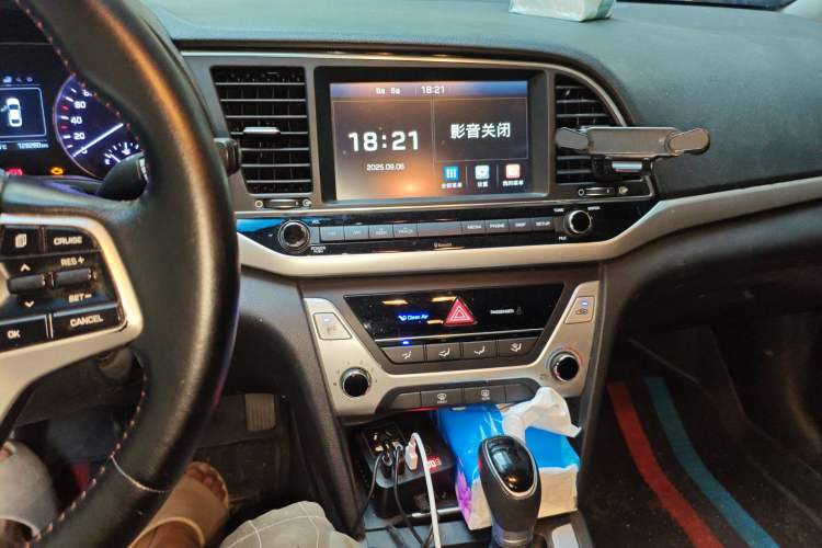 Used Hyundai Elantra (6th Generation / Lingdong) 2016 1.6L Automatic ZhiXuan – Elite Version Audio And AC Panel