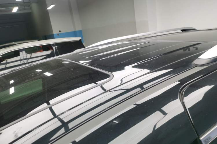 Used Toyota Granvia 2022 2.5L Hybrid Premium Edition Roof