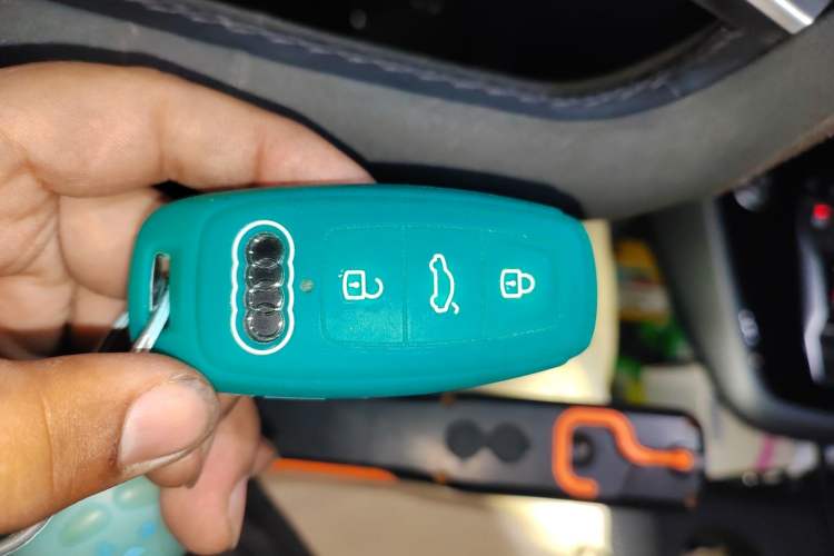 Used Audi Q5 e-tron 2023 40 e-tron Shining Edition Mecha Kit