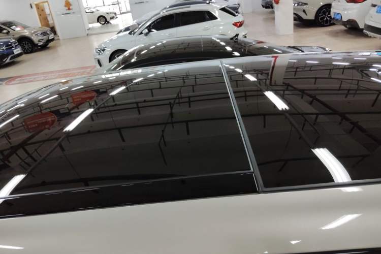 Used Land Rover Range Evoque 2022 Facelifted Aurora L 249 PS R-Dynamic Luxury Edition Roof