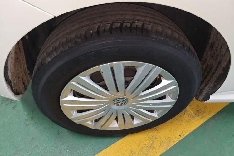 Used Volkswagen Polo 2016 1.6L Automatic Comfort Model
