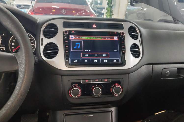 Used Volkswagen Tiguan L 2015 1.8TSI Automatic Two-Wheel Drive Trend Edition