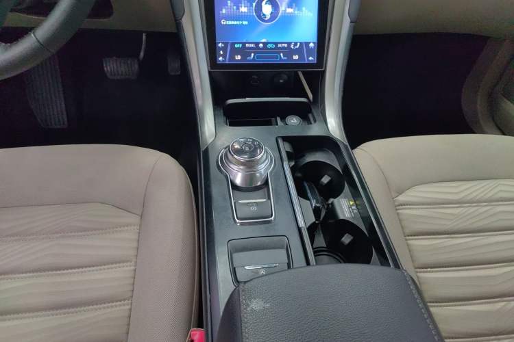 Used Ford Mondeo 2017 EcoBoost 180 Comfort Model
