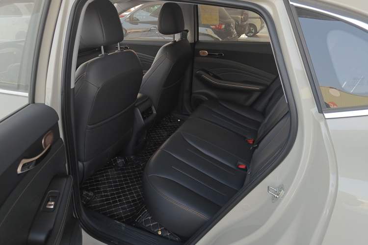 Used Baojun Yunhai 2025 Model 500km Pure Electric Travel Edition Left Rear Seat