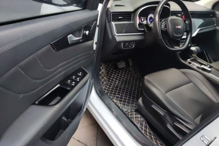 Used Sinotruk VGV U70 2020 1.5T Automatic Smart Enjoyment Elite Version 7 Seats