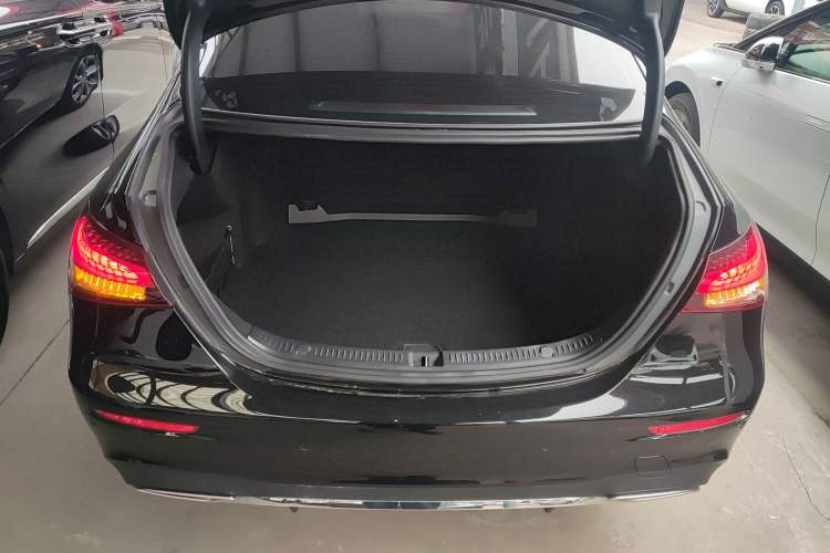 Used Mercedes-Benz E-Class 2021 E 300 L Sporty and Stylish Model
