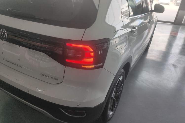 Used Volkswagen Tacqua 2023 200TSI DSG Joy-Connect Edition