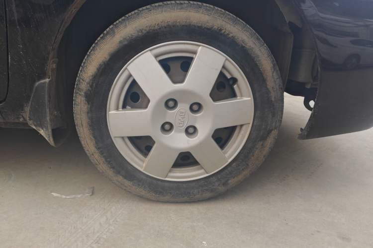 Used BYD F3 2013 Energy-Efficient Model 1.5L Manual Comfort Version Right Front Wheel Hub