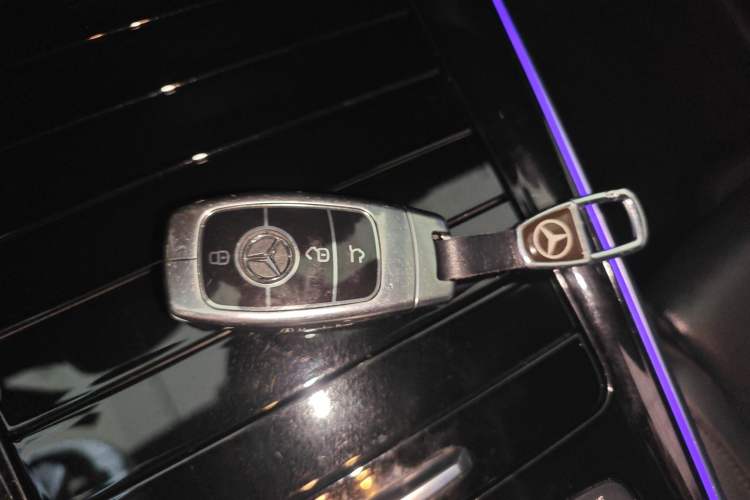 Used Mercedes-Benz GLB 2022 Updated GLB 200 Fashion Edition Vehicle Key