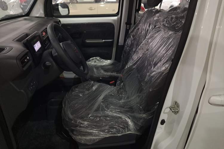 Used Wuling Zhiguang New Energy 2025 Standard Model Left Front Seat