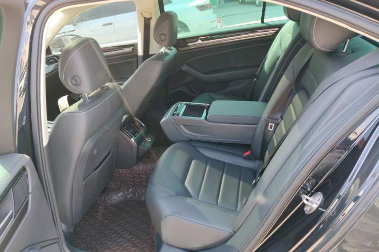 Used Volkswagen Phideon 2019 380TSI Two-Wheel Drive Business Edition China VI Standard
