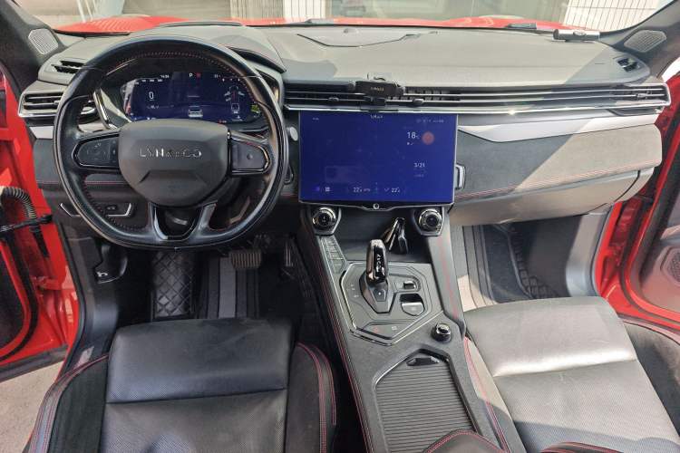 Used Lynk & Co 05 2020 2.0TD Four-Wheel Drive HypeHalo
